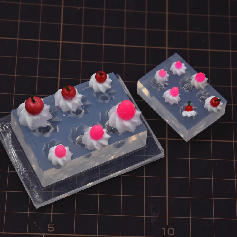 ミニ 3D クリームのコーンイチゴシリコーン型シミュレーショ - Baby Products Cream のレビューと価格