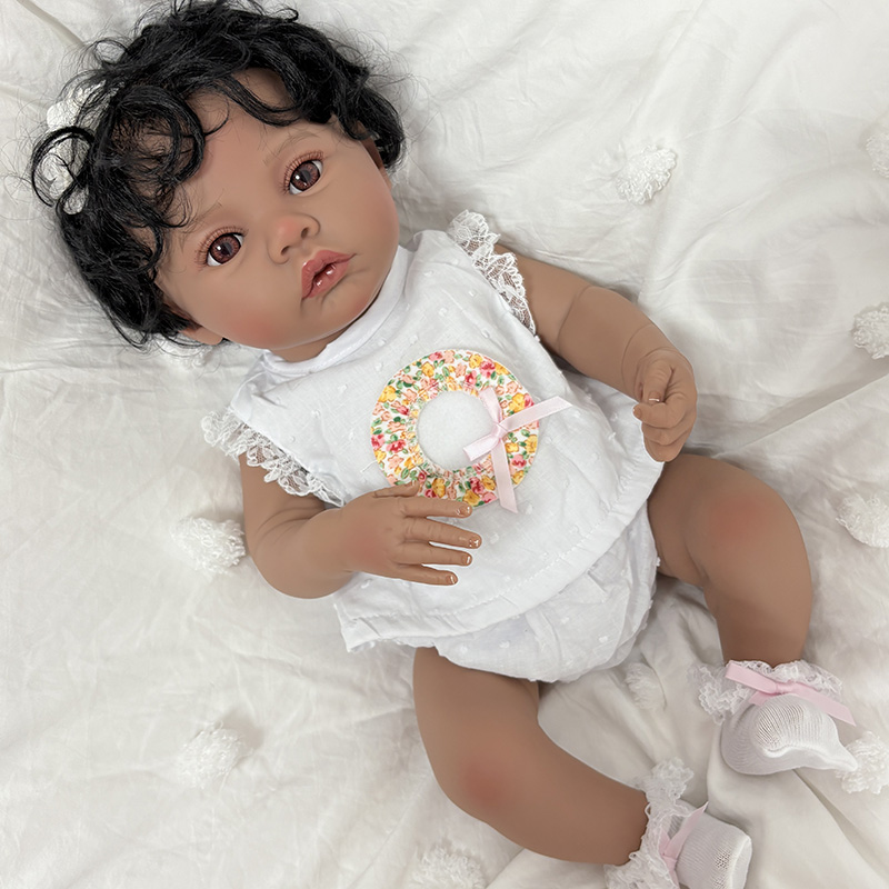 19インチのメドウダークスキンフルビニールボディリボーンドー - Baby Products For Skin のレビューと価格
